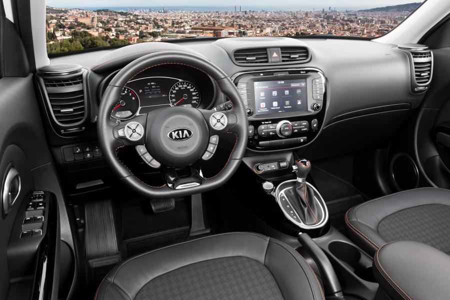 Торпедо Kia Soul GT (PS) 2017 года  (фото 9 из 16)